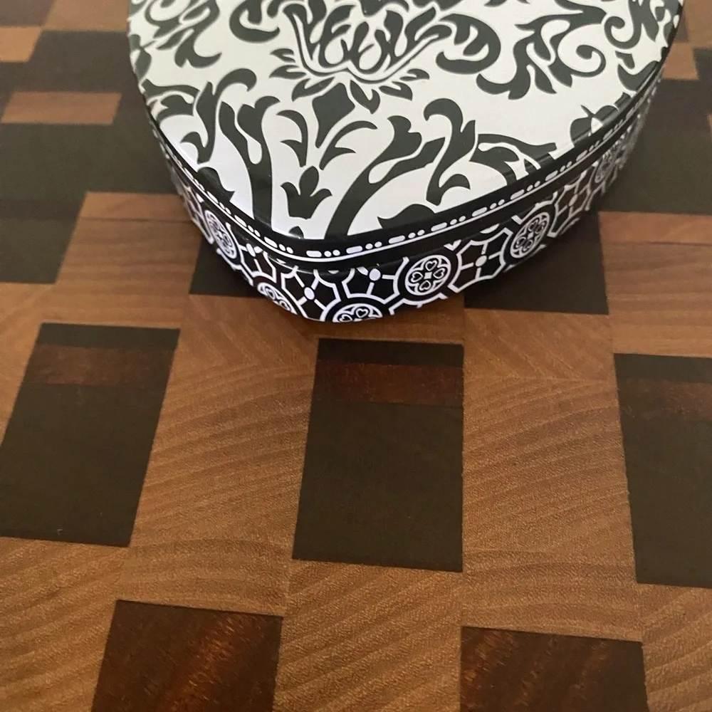 Retired Brighton Black and White Heart-Shaped Damask Decorative Tin Box 3.5”